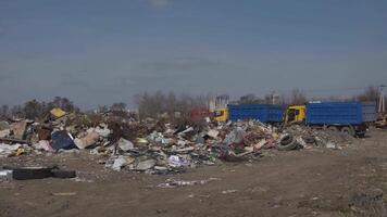 Remove waste from a large landfill video